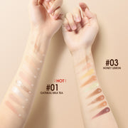 O.TWO.O LOVE MARK EYESHADOW PALETTE